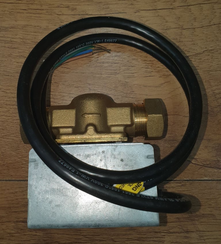 HONEYWELL  2 Port Motorised Zone Valve 22mm 272848 Normally Closed BNIB