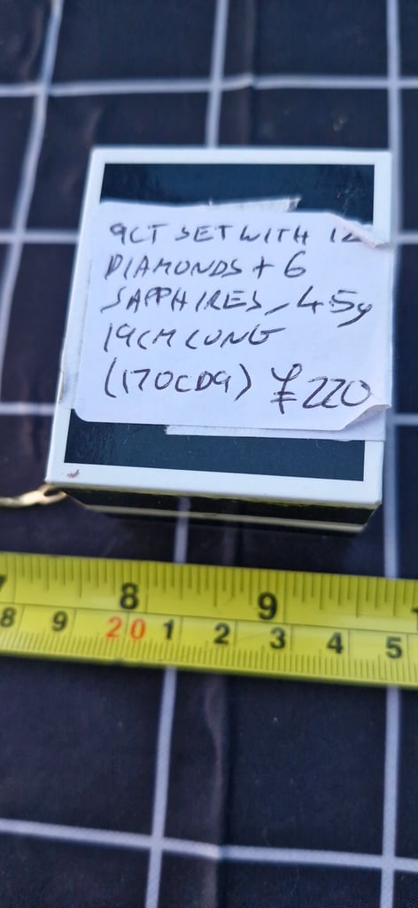 9ct carat gold bracelet set with diamonds 