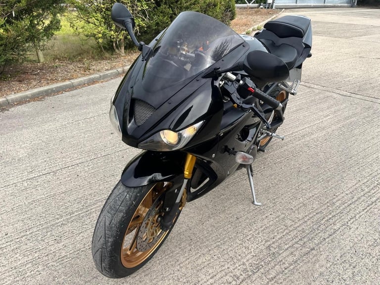 2007 07 TRIUMPH DAYTONA 675 SPORTS 600 WHITE NEW MOT SUPERSPORT TRIPLE BLACK