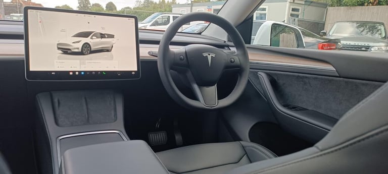 2024 Tesla Model Y Long Range Auto RWD 5dr MPV Electric Automatic