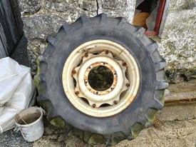 28 inch Renault front wheels 