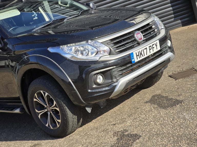 FIAT FULLBACK 2.4 Fullback Double Cab 2.4 180hp D-cab 6spd Manual Lx 2017