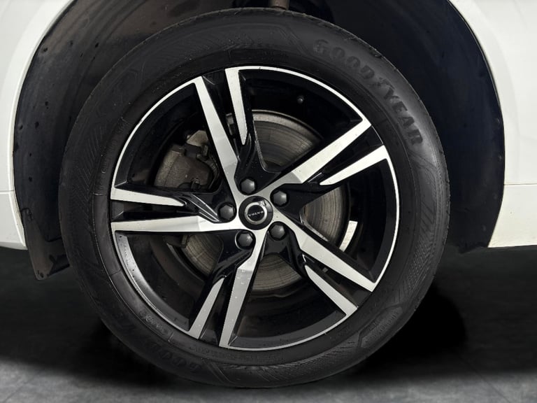 2022 Volvo XC60 2.0 B4 MHEV Plus SUV 5dr Diesel Hybrid Auto AWD Euro 6 (s/s) (197 ps) - CAR Suv H...