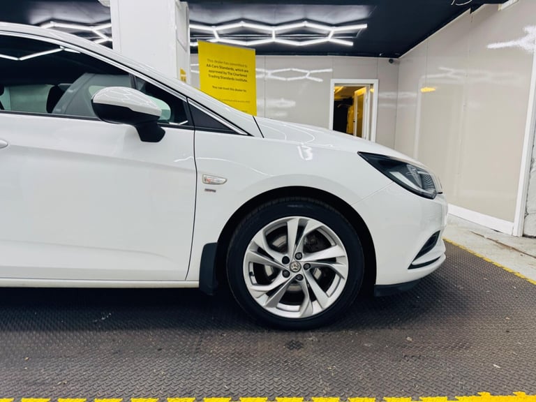 2018 Vauxhall Astra 1.6 CDTi BlueInjection SRi Euro 6 (s/s) 5dr HATCHBACK Diesel Manual