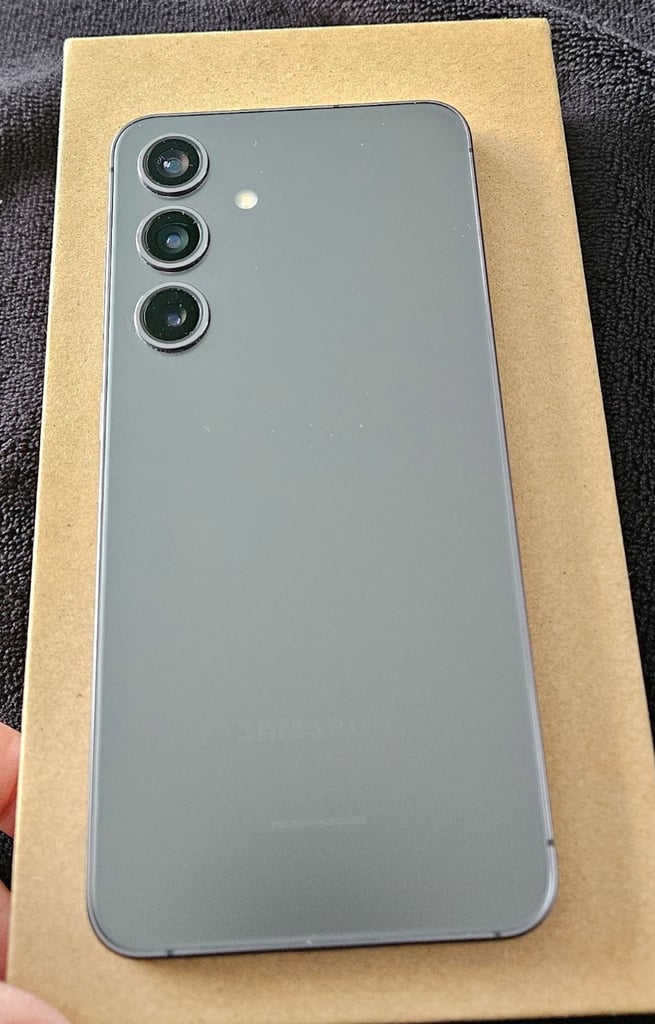 Samsung S24 Mobile Phone