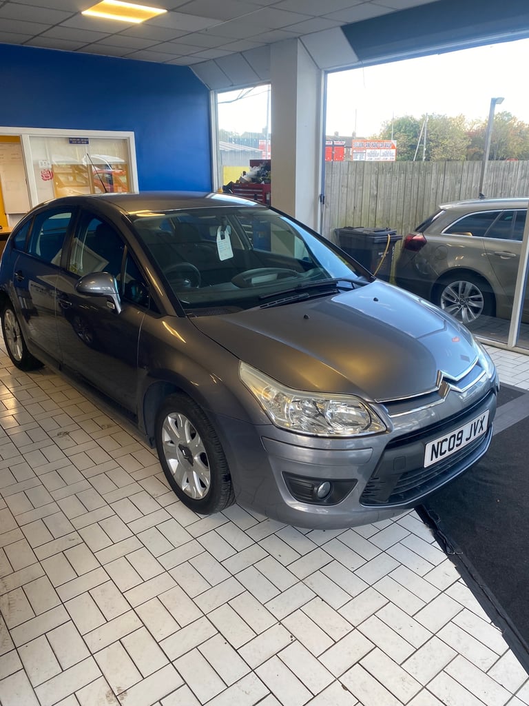 image for 2009 Citroen C4 1.4i 16V VTR 5dr HATCHBACK Petrol Manual