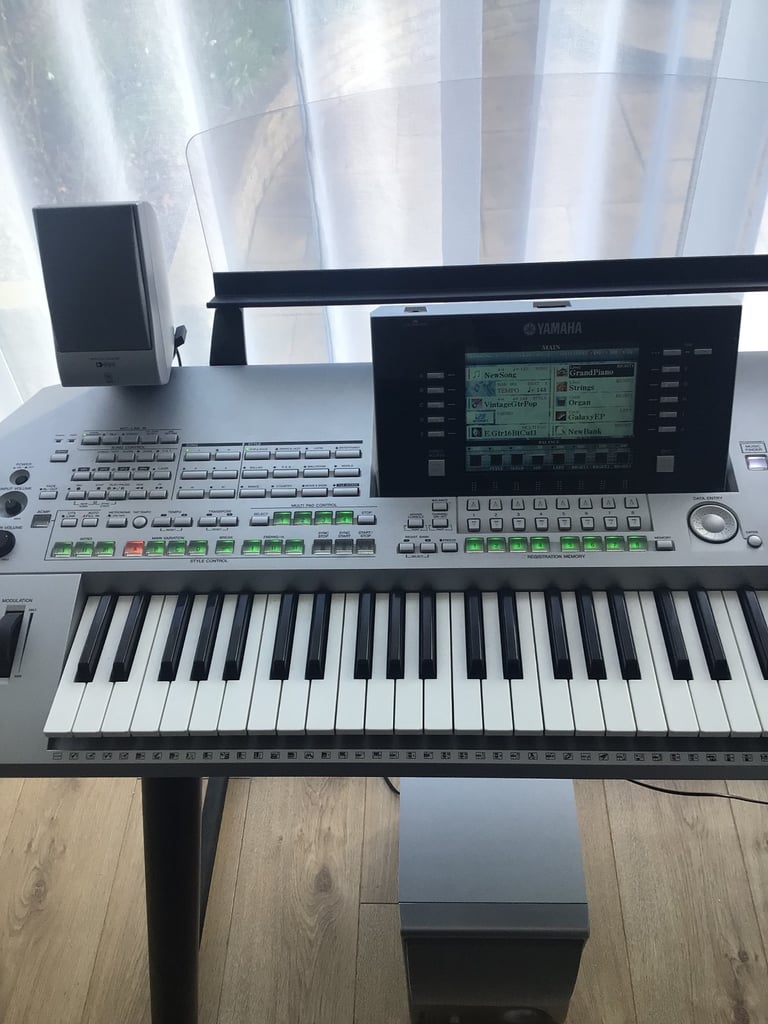 Yamaha tyros two keyboard 