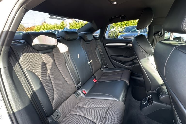  Audi A3 Saloon 1.5 Tfsi Cod Black Edition Saloon 4dr Petrol Manual Euro 6 s/s