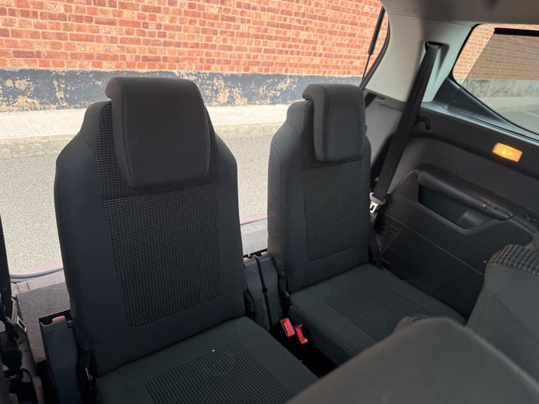  Peugeot 5008 1.6 HDi Active Euro 5 5dr Diesel Manual