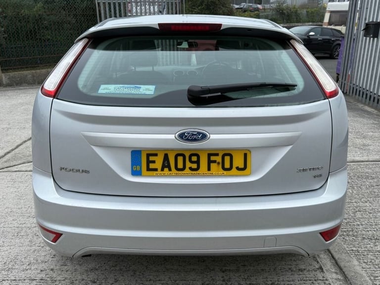 2009 09 FORD FOCUS 1.6 ZETEC HATCHBACK 5DR PETROL MANUAL (161 G/KM, 99 BHP)