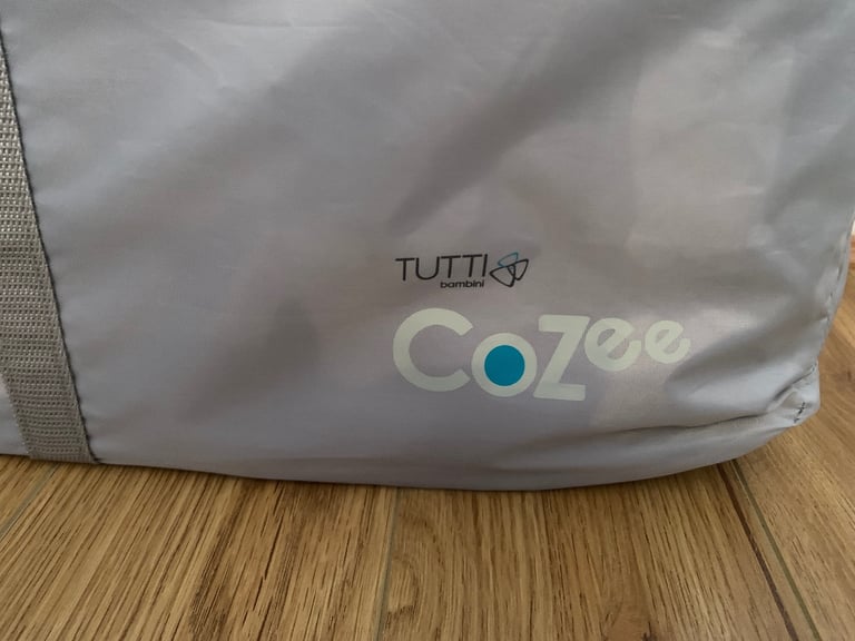 Tutti Bambini Cozee Bedside Crib