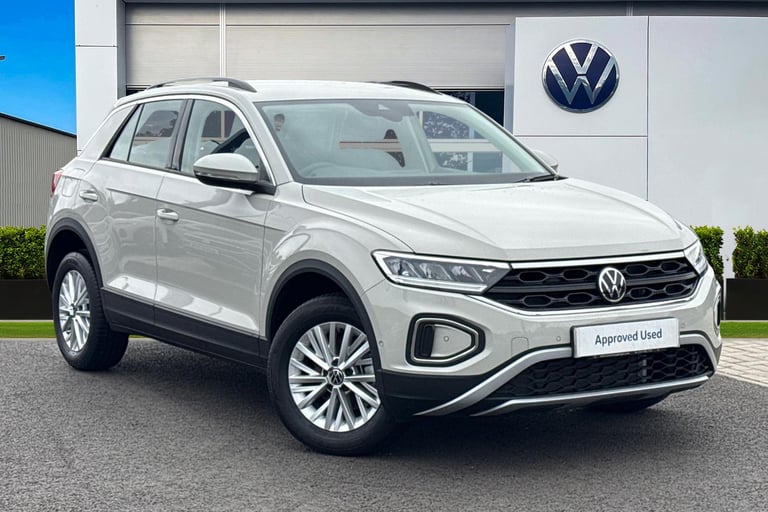 2025 Volkswagen T-Roc 1.0 TSI 115 Life 5dr **REVERSING CAMERA** SUV PETROL Manual
