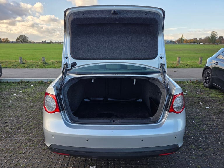 Volkswagen, JETTA, Saloon, 2008, Manual, 1390 (cc), 4 doors