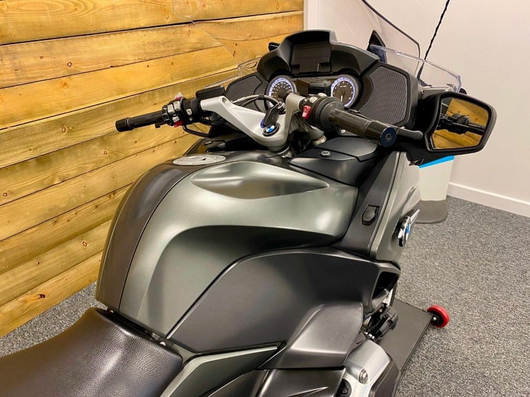 SUPERB CONDITION 2015 BMW R1200RT LE, FSH, 12 MONTHS NATIONWIDE WARRANTY