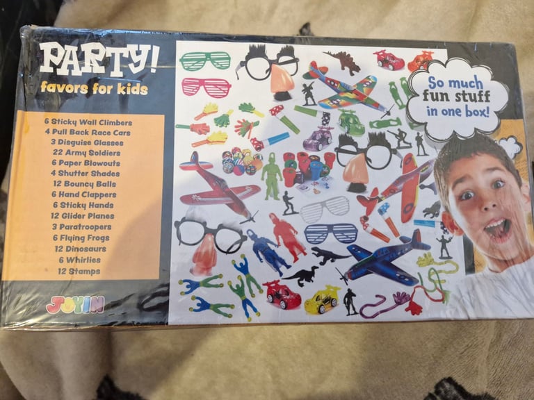 Bundle ~ senosry items / party favours / putty 
