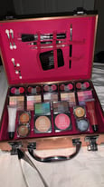 image for Cosmetic case 80 piece collection