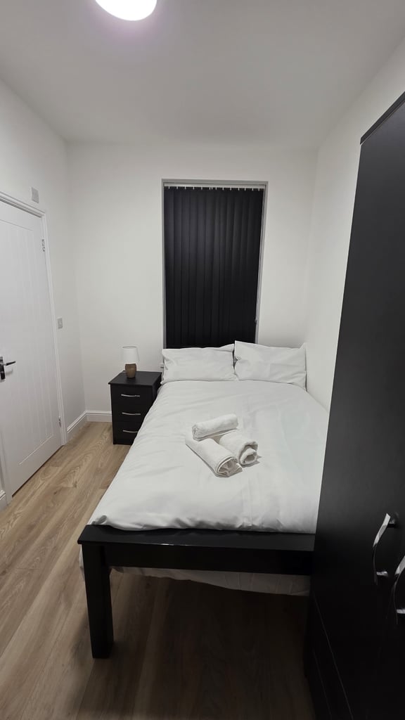 En-suite Studios available for rent short or long term 