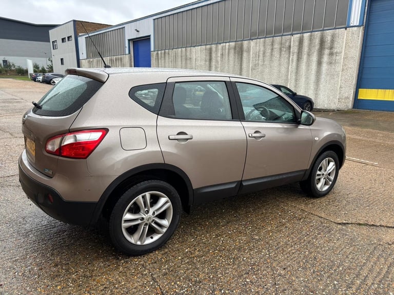 2010 Nissan Qashqai 1.5 dCi Acenta 5dr HATCHBACK Diesel Manual