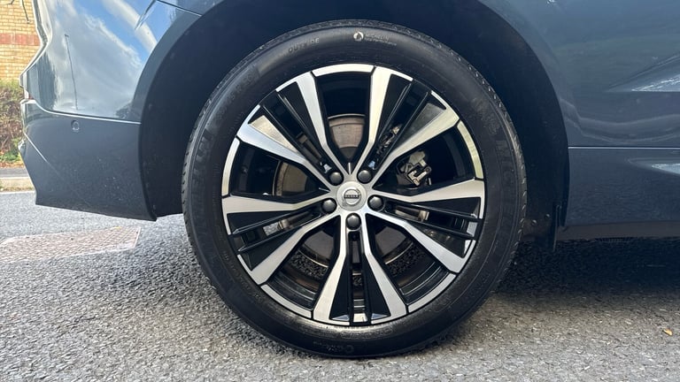 2023 Volvo XC60 2.0 T8 [455] RC PHEV Ultimate Dark 5dr AWD Gtron Estate Estate Hybrid Automatic