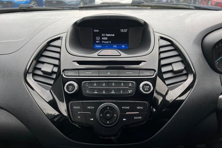 2017 Ford Ka+ 1.2 Zetec 5dr - 12 MONTHS MOT, 2 KEYS, LOW INSURANCE GROUP, REAR PARKING SE Hatchba...