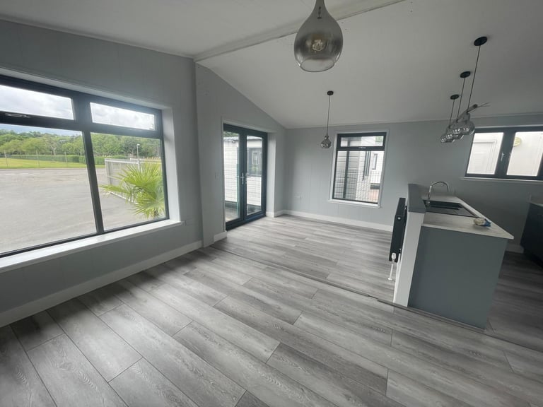 NEW Twin Cabin Lodge Mobile Home Evolution Harley 40ft x 20ft, 3 Bedroom REDUCED