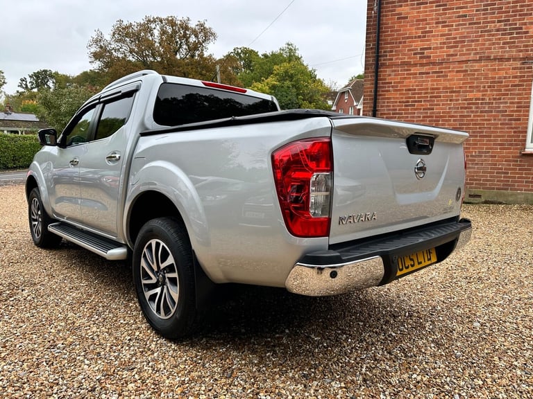 2016 Nissan Navara Double Cab Pick Up Tekna 2.3dCi 190 4WD PICK UP DIESEL Manual