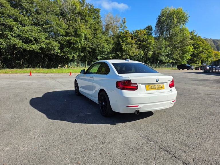 2016 BMW 2 Series 218i SE 2dr Step Auto 8 SPEEDS, NEW SHAPE, PETROL, WHITE COUPE Petrol Automatic