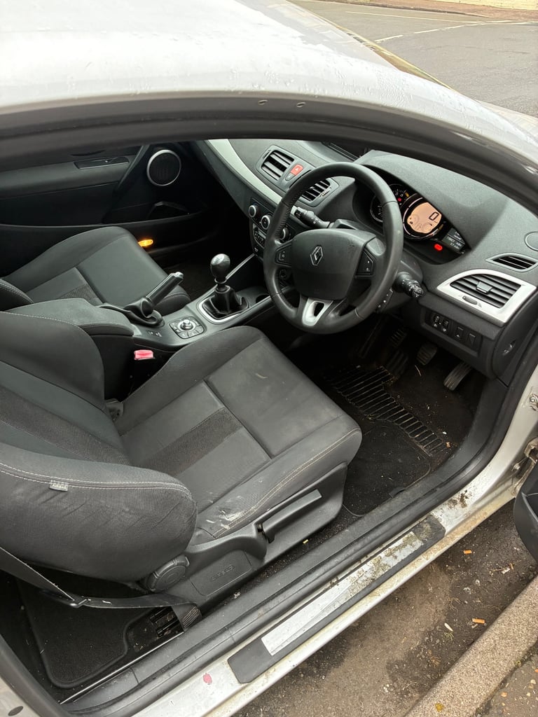 Renault, MEGANE, Coupe, 2011, Manual, 1598 (cc), 3 doors