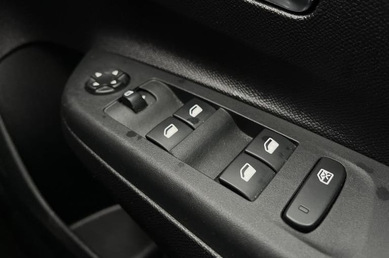 2023 Vauxhall Corsa 1.2 Design 5dr HATCHBACK PETROL Manual