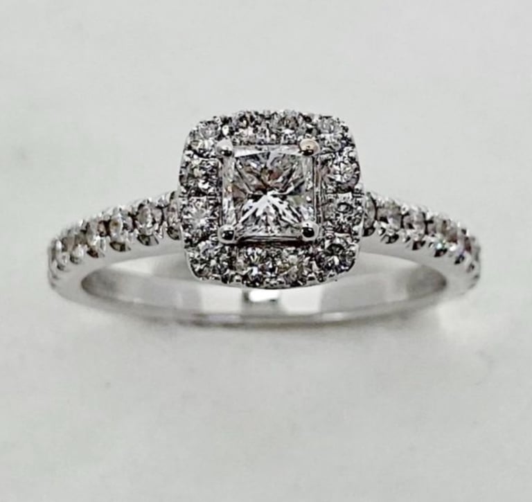 Neil Lane 14ct White Gold 0.81ct Diamond Engagement Ring – Cost £3499 New