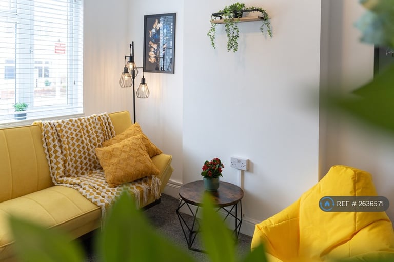 3 bedroom house in Eastney Road, Southsea, PO4 (3 bed) (#2636571)