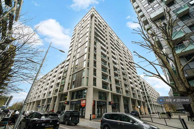 1 bedroom flat in Colbalt Point, London, E14 (1 bed) (#2551949)