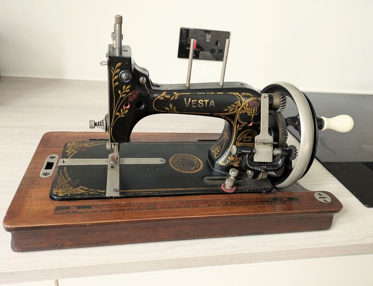 Antique Vesta hand cranked sewing machine 