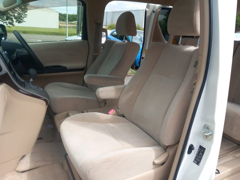 2012 Toyota Vellfire 2.4 Automatic Luxury People Carrier MPV Petrol Automatic