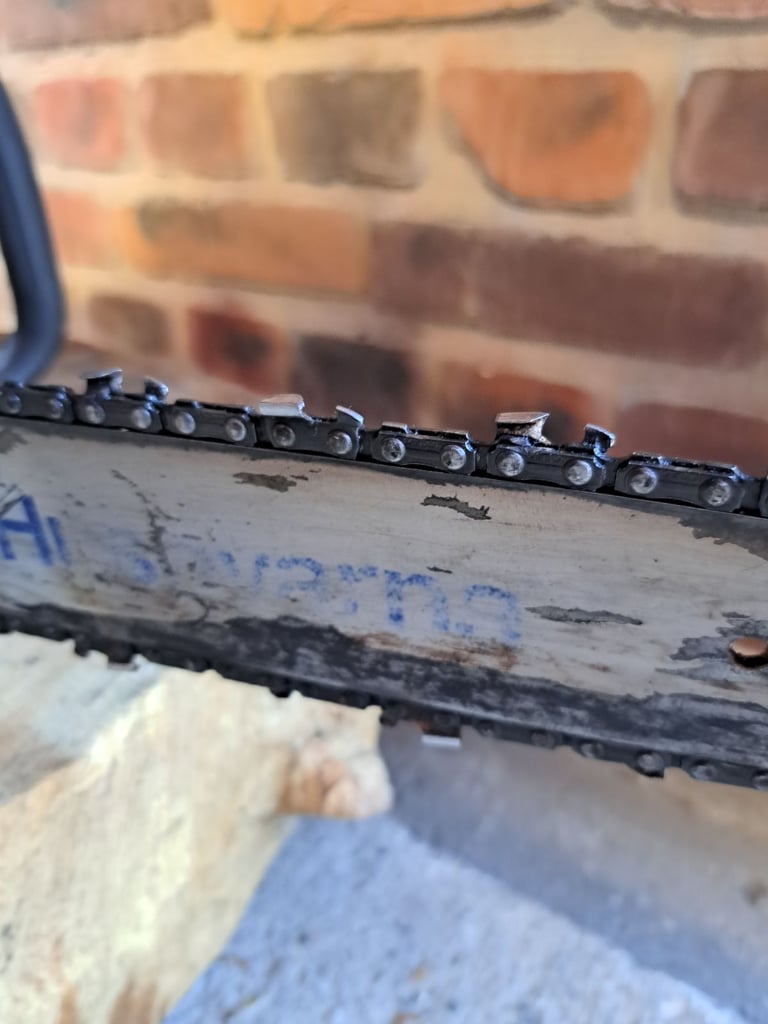 Husqvarna 240 chainsaw 