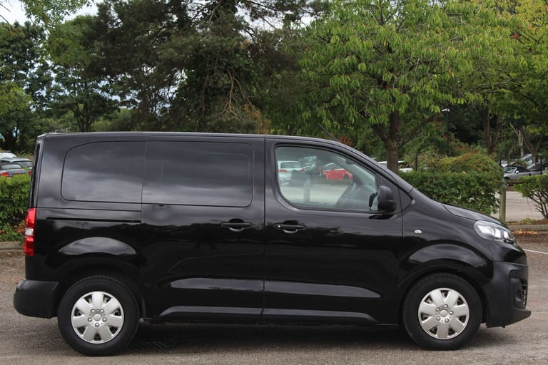 2018 Citroen Dispatch 1.5 BlueHDi 120 XS 6dr MPV DIESEL Manual