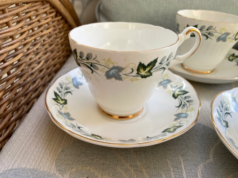 Vintage Argyle bone china tea set x6