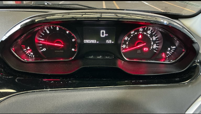 Just Had MOT, Peugeot, 208, 2015, Manual, 1398 (cc), 5 doors