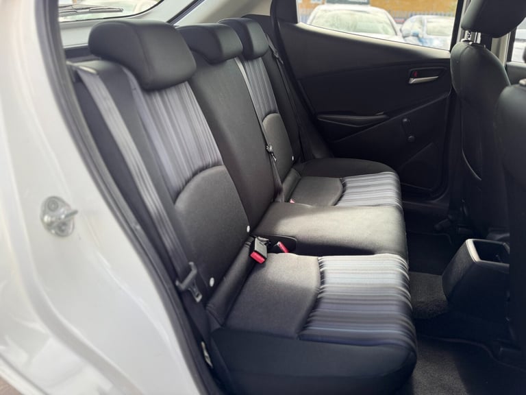 2015 Mazda Mazda2 1.5 75 SE 5dr HATCHBACK Petrol Manual