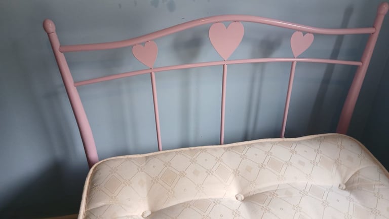 Single Metal Bed