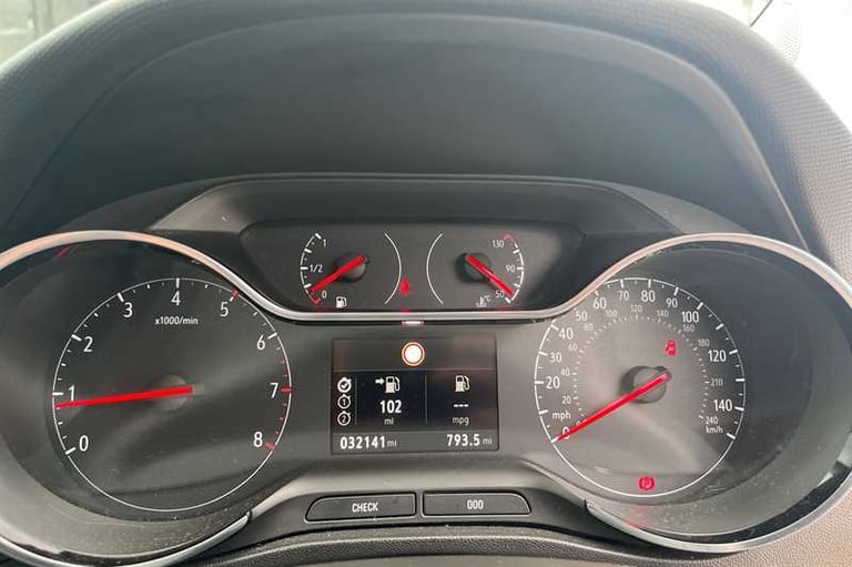 2021 Vauxhall Crossland 1.5 Turbo D Elite SUV 5dr Diesel Manual Euro 6 (s/s) (110 ps) SUV Diesel ...