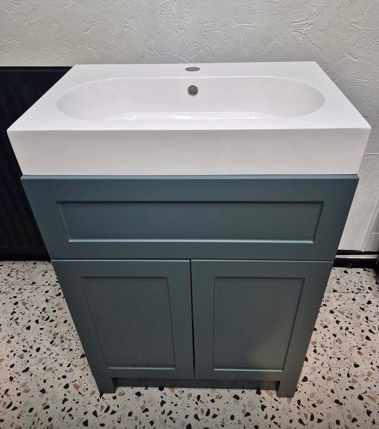 Bathroom sink 600mmx380x90