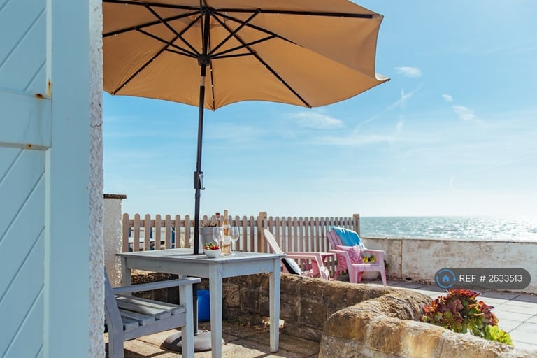 2 bedroom house in The Esplanade, Sandgate, Folkestone, CT20 (2 bed) (#2633513)
