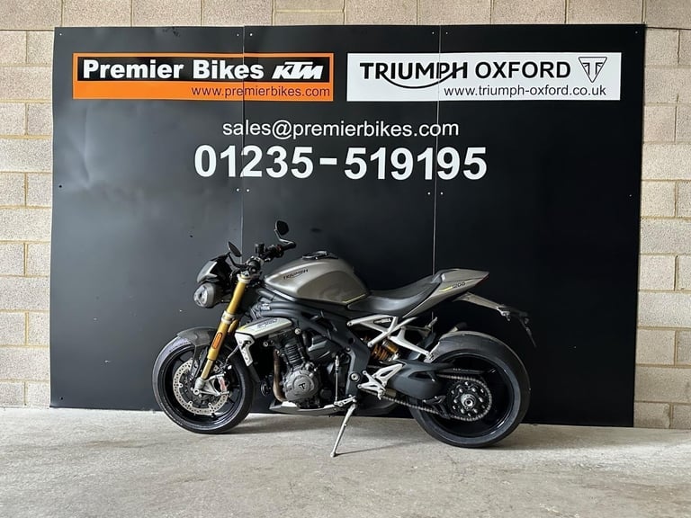 STUNNING ONE OWNER 2021/21 TRIUMPH SPEED TRIPLE 1200 RS MOTORCYCLE