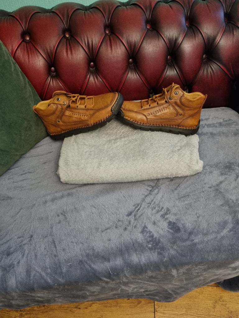 Moccasin style real leather boots 