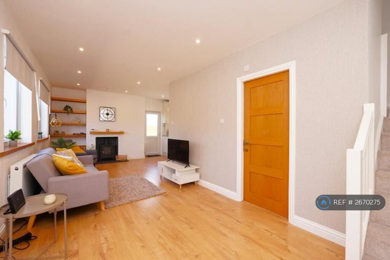 2 bedroom house in School Road, Kirkby-In-Furness, LA17 (2 bed) (#2670275)