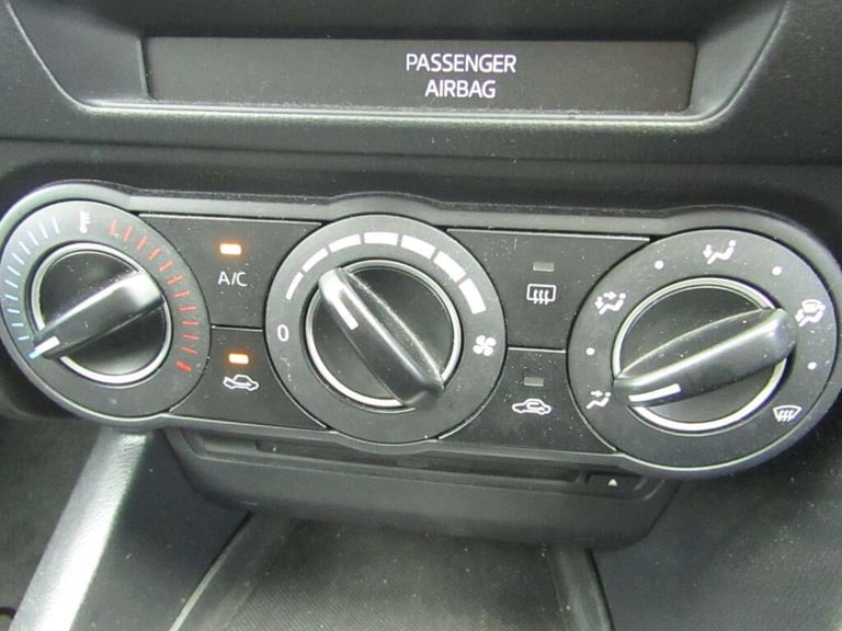 MAZDA 3 2.0 SE NAV NEW SHAPE 2014 PETROL 1 OWNER FULL MAZDA SERVICE HISTORY