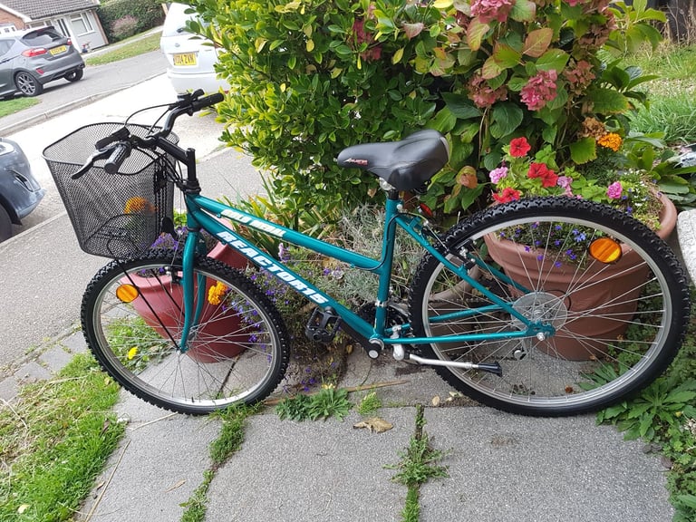LADIES 26" WHEEL BIKE WITH FITTED BASKET 17" FRAME GOOD CONDITION