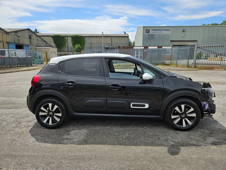2024 74 Citroen C3 1.2 PureTech Plus 5dr Black Light Damaged Salvage 