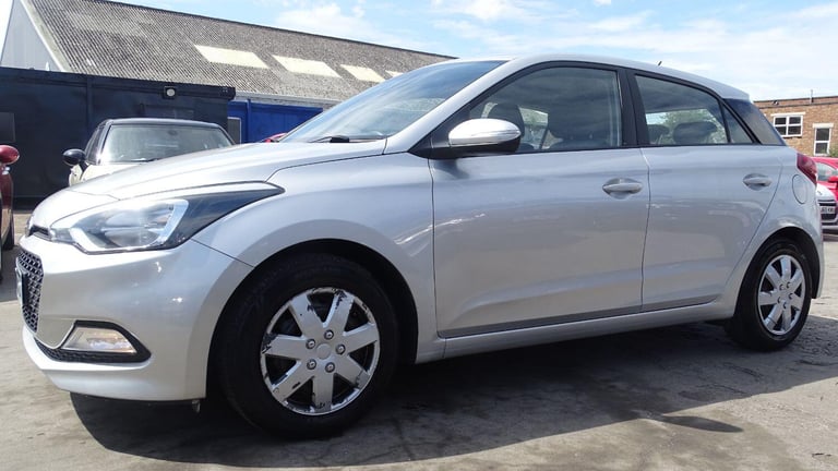 HYUNDAI I20 1.2 Blue Drive S Silver Manual Petrol 2016